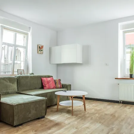 Apartment Srednia 16 *